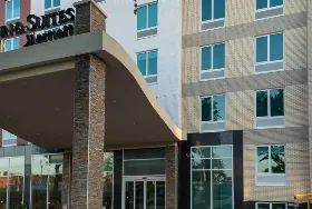 Photograph of Fairfield Inn & Suites, Queens