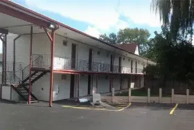 Photograph of Budget Inn ( South ), Syracuse