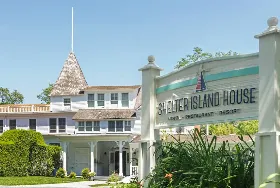 Photograph of Shelter Island House, Shelter Island Heights