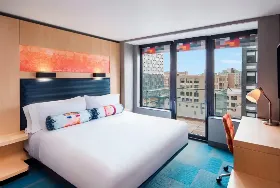 Photograph of Aloft, Queens