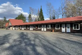 Photograph of Cedarhurst Motor Lodge, Speculator