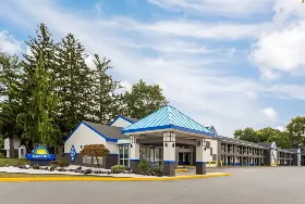 Photograph of Days Inn & Suites by Wyndham Albany, Albany