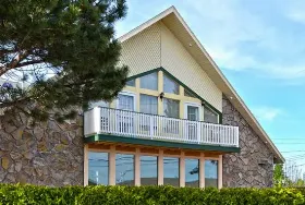 Photograph of Americas Best Value Inn, Plattsburgh