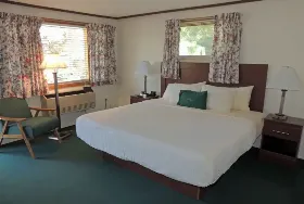 Photograph of Rock Ledge Motel, Alexandria Bay