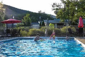 Photograph of Adirondack Sunrise Motel, Lake George