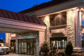 Photograph of Five Towns Motor Inn, Lawrence