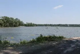 Photograph of Monitor Bay Campsite, Crown Point