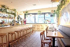 Photograph of Sally’s, Brooklyn