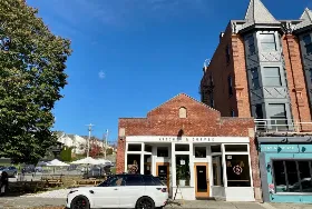 Photograph of Kitchen & Coffee, Beacon