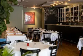 Photograph of Noah's, Greenport