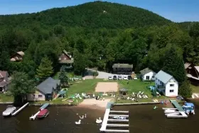 Photograph of Kenmore Housekeeping Cottages, Old Forge