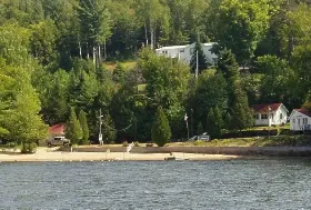 Photograph of Seaman's Lakeshore Cabins, Long Lake
