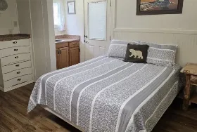 Photograph of Adirondack Sunrise Lodge, Lake George