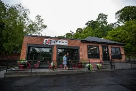 Photograph of J & J Smokehouse BBQ, Catskill