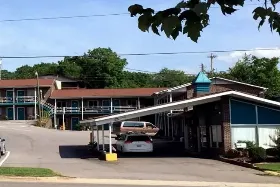 Photograph of Sapphire Inn, Franklin