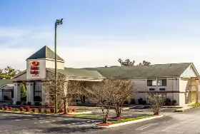 Photograph of Econolodge Inn & Suites, Greensboro