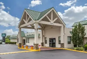 Photograph of Quality Inn, Winston-Salem