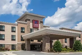 Photograph of Comfort Suites, Whitsett