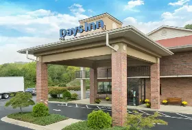 Photograph of Days Inn, Asheville