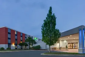 Photograph of Holiday Inn Express, Wilkesboro