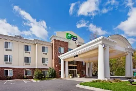 Photograph of Holiday Inn Express, Cherokee