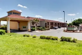 Photograph of Quality Inn, Monroe