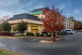 Photograph of LQ Inn Charlotte Airport North, Charlotte