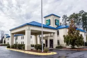 Photograph of Quality Inn, Fuquay-Varina