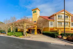 Photograph of La Quinta Inn & Suites, Morrisville