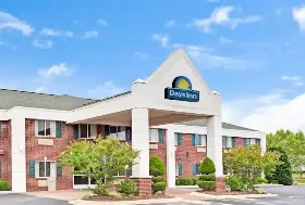 Photograph of Days Inn, Siler City