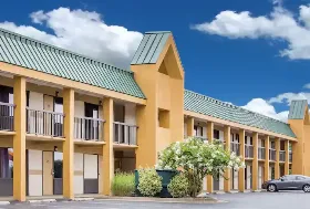 Photograph of Super 8, Garysburg