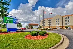 Photograph of Holiday Inn Express, Greenville