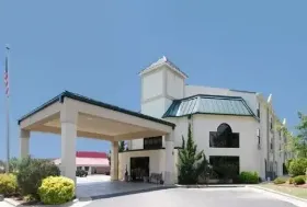Photograph of Quality Inn, Tarboro