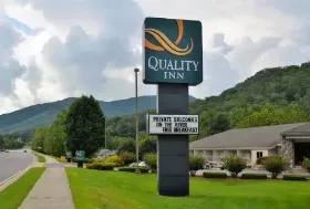 Photograph of Quality Inn, Cherokee