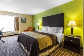 Photograph of Quality Inn, Canton