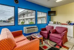 Photograph of Econo Lodge,