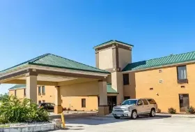 Photograph of Holiday Inn Express, Whiteville