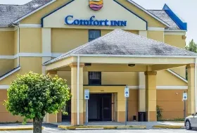 Photograph of Comfort Inn, Dunn