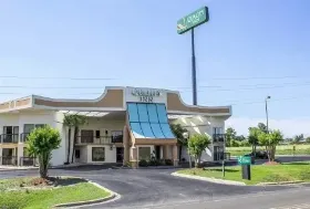 Photograph of Quality Inn, Selma