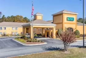 Photograph of Quality Inn, Warsaw