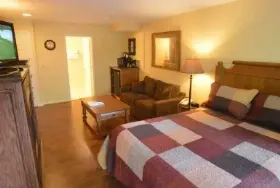 Photograph of Jonathan Creek Inn & Villas, Maggie Valley