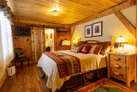 Photograph of Hemlock Inn & Suites, Blowing Rock