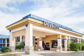 Photograph of Days Inn, Hendersonville