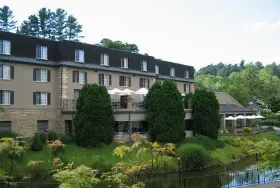 Photograph of Meadowbrook Inn And Suites, Blowing Rock