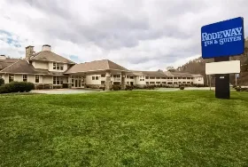Photograph of Rodeway Inn & Suites On The River, Cherokee
