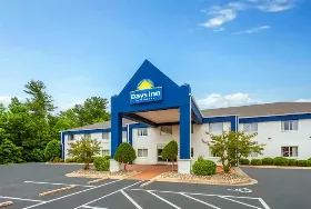 Photograph of Days Inn, Siler City