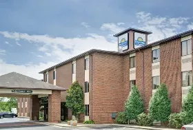 Photograph of Days Inn, Hickory