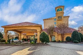 Photograph of La Quinta Inn & Suites, Winston-Salem