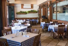 Photograph of Taverna Agora, Raleigh