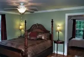 Photograph of A Mighty Oak Bed & Breakfast, Pinnacle